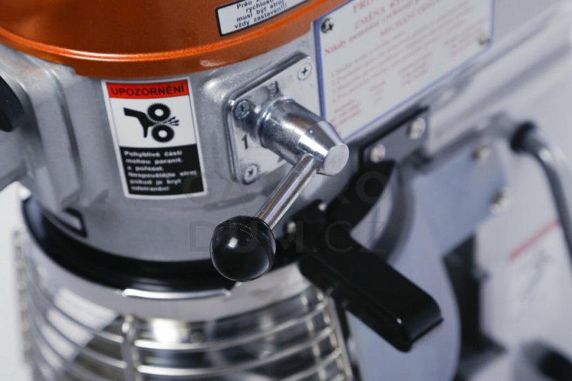Univerzální kuchyňský robot SPAR SP-100