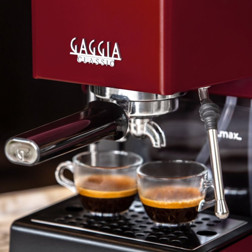 Pákový kávovar Gaggia Classic E24 červená