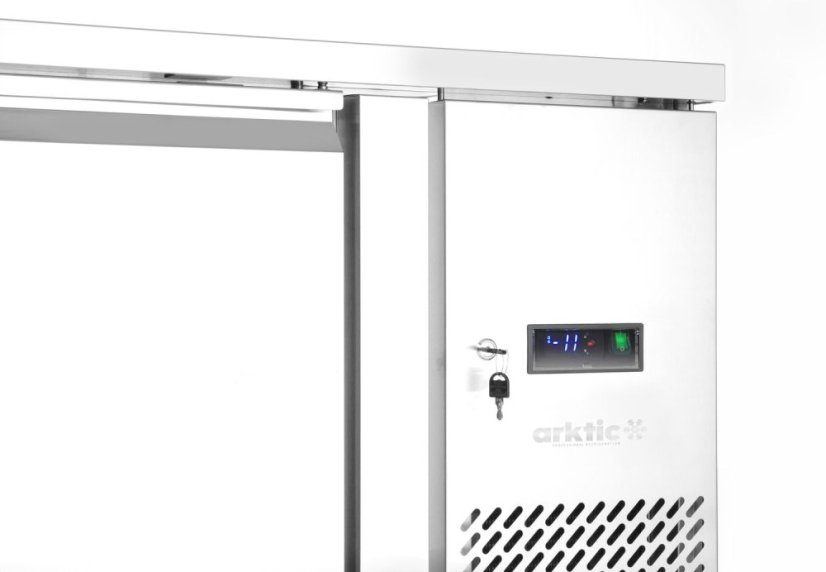 Mrazicí pult, 3 dveře, Arktic, Profi Line, 334L, 230V/600W, 700x1795x(H)839mm