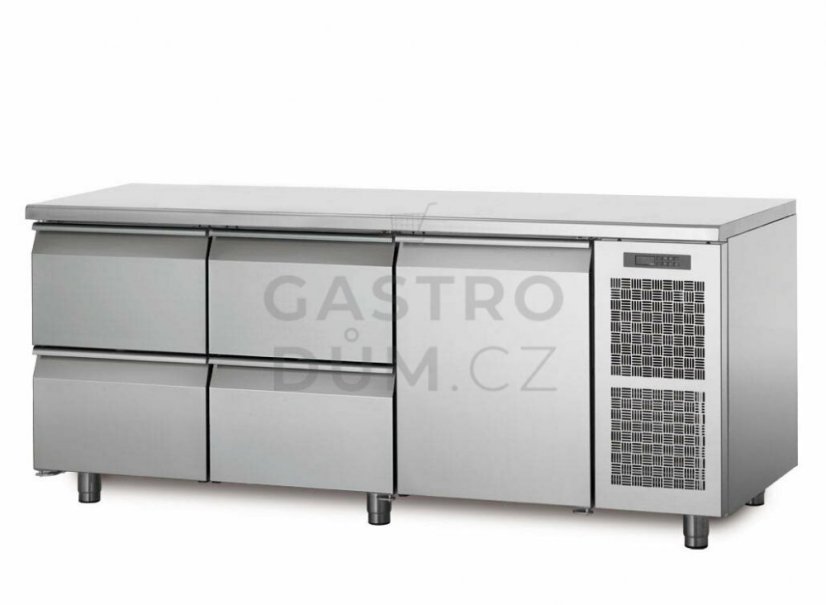 Coldline chladící stůl TP17/3M s deskou zadního lemu Coldline chladící stůl TP17/3M s deskou zadního lemu